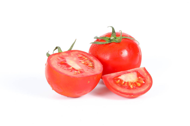 verse rode tomaten - Foto, afbeelding