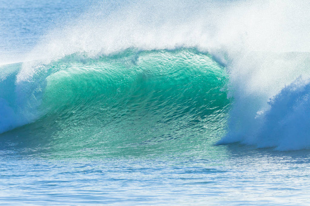 Vlny oceánu podsvícení - Fotografie, Obrázek
