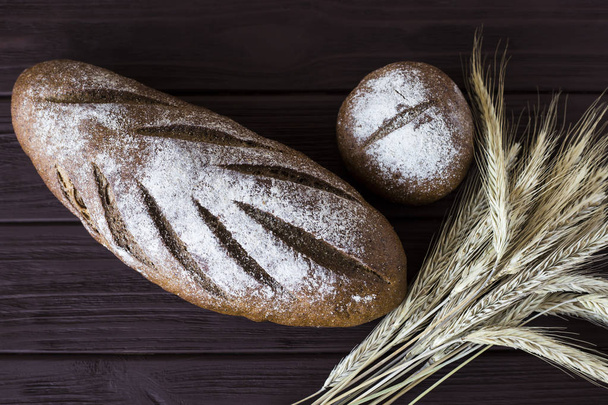 Harvest of wheat and rye - baking from flour - 写真・画像