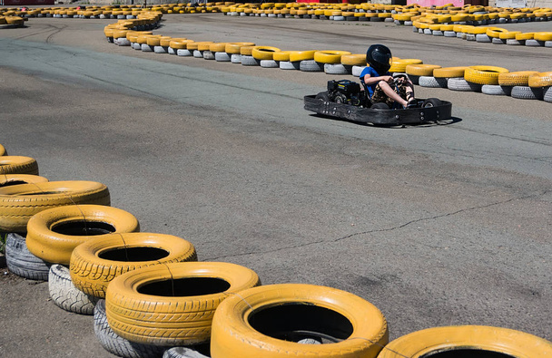 Kart speed rive indor race opposition race
 - Фото, изображение