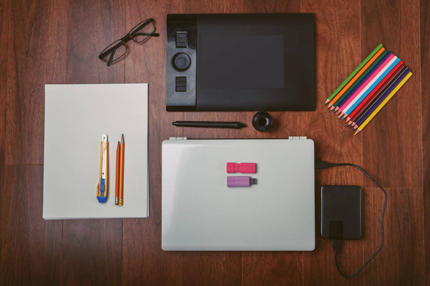  office equipment with graphic tablet and pencils - Zdjęcie, obraz