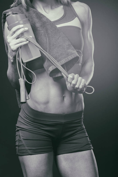 Lekkoatletka mięśni młody Kobieta - Zdjęcie, obraz