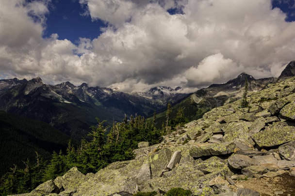 Montagnes Rocheuses. Canada
. - Photo, image