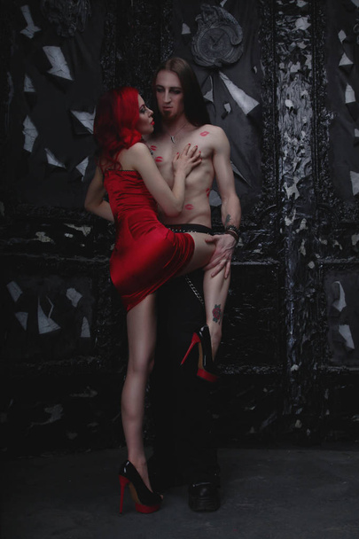 beautiful gothic dark couple in love - Foto, Bild