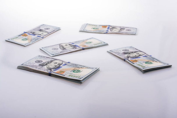  Billetes americanos de 100 dólares
 - Foto, imagen