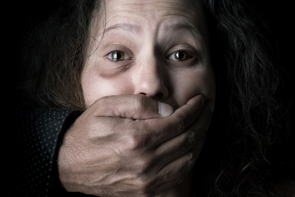 Mujer víctima de violencia doméstica - Foto, Imagen