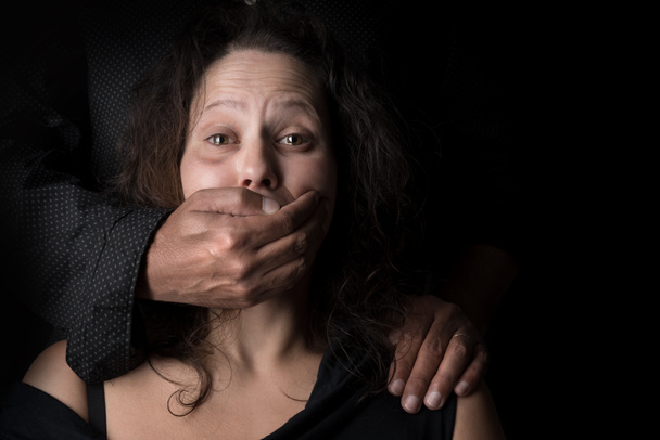 A családon belüli erőszak áldozata - Fotó, kép