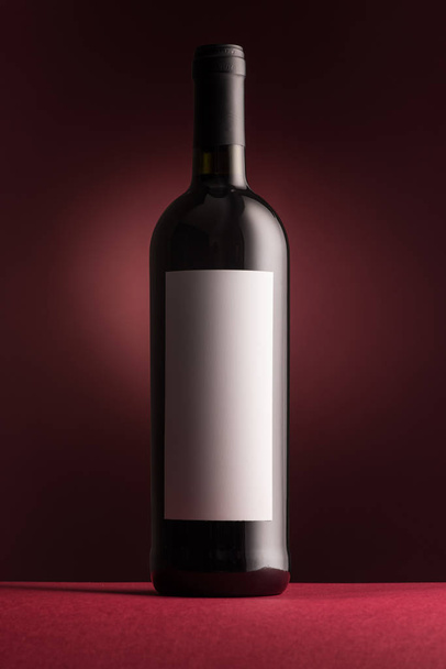 red wine bottle - Φωτογραφία, εικόνα
