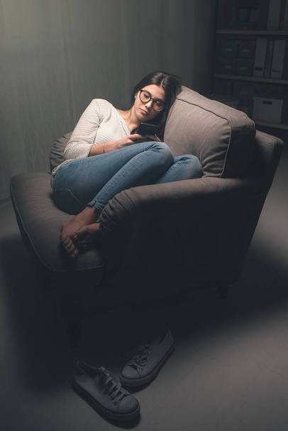 teenager odpočinek doma - Fotografie, Obrázek
