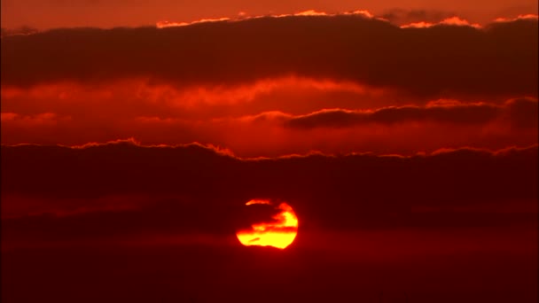 şaşırtıcı turuncu günbatımı - Video, Çekim