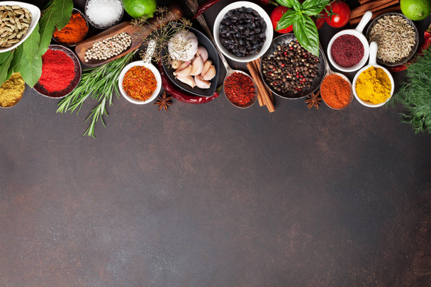 Various spices and herbs - Foto, Bild