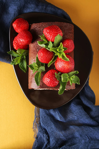Delicious homemade chocolate cake with strawberries and mint. Da - Fotografie, Obrázek