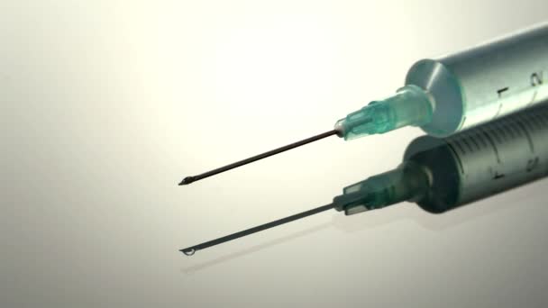kobiecy wytrysk lek od strzykawki - Materiał filmowy, wideo