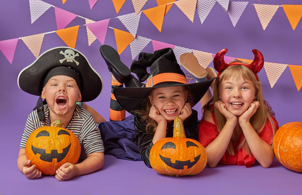 kids at halloween - Фото, изображение