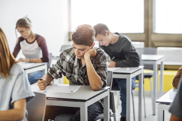 High School Students Taking Exam - Φωτογραφία, εικόνα