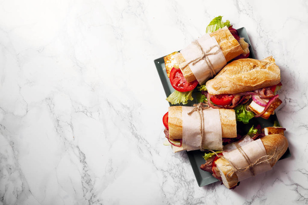 baguette sandwich bahn-mi  - Фото, изображение