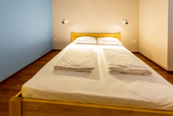 Double bed in the hotel - Фото, зображення