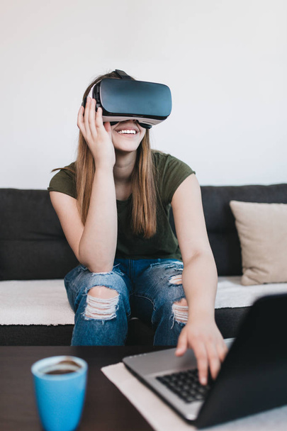 Young woman in virtual reality glasses - Foto, Imagem