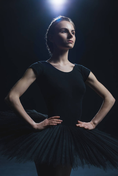 Ballerine en tutu noir
 - Photo, image