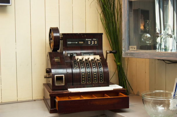 Ancient cash register - Foto, afbeelding