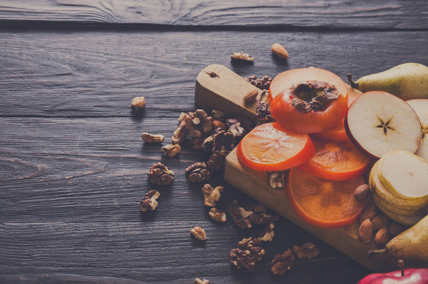 健康食品 - フルーツの木の板. - 写真・画像