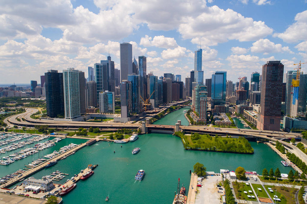  シカゴの空中ハメ撮り - 写真・画像