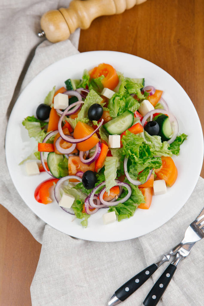insalata di verdure fresche - Foto, immagini