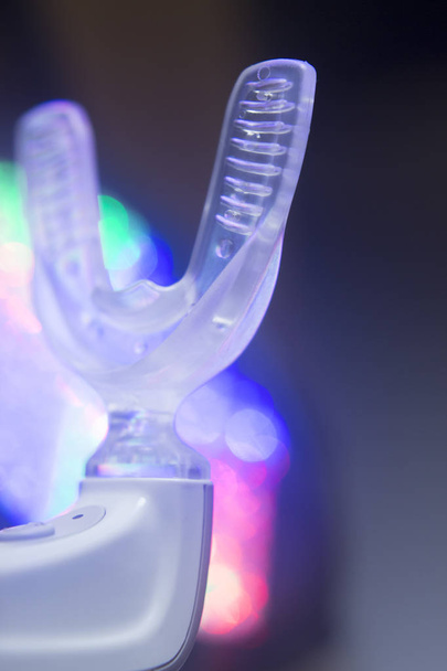 Οδοντιατρική αγκύλη ευθυγραμμών δονητή - Φωτογραφία, εικόνα