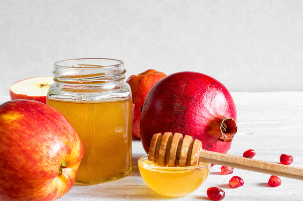 Honey, apple and pomegranate. traditional food for Jewish New Year - Photo, Image