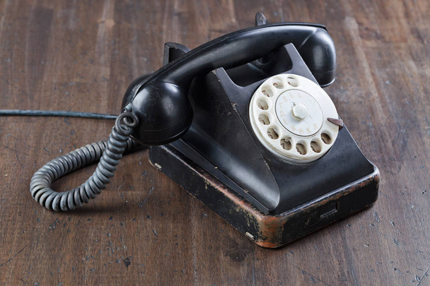 altes schwarzes Telefon. - Foto, Bild