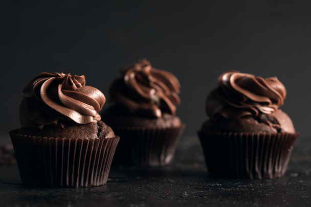 chocolate cupcakes - Φωτογραφία, εικόνα