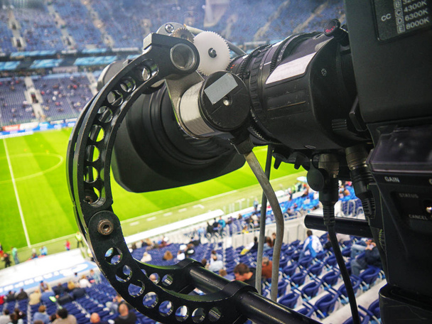 サッカーの tv カメラ - 写真・画像