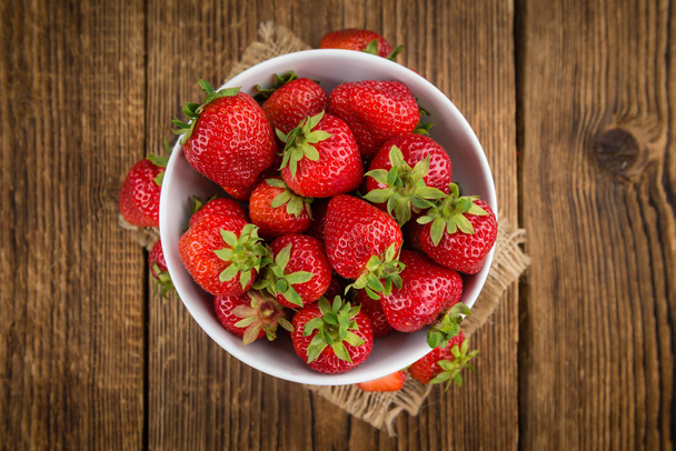 Portion of fresh ripe strawberries - Foto, Imagem