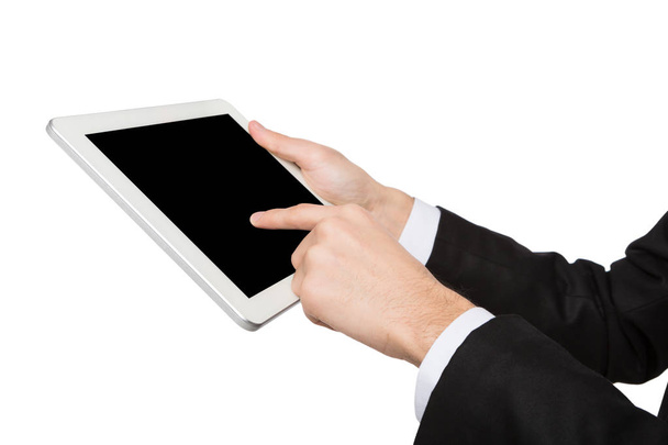 Mains masculines tenant tablette numérique avec écran blanc isolé sur blanc
 - Photo, image