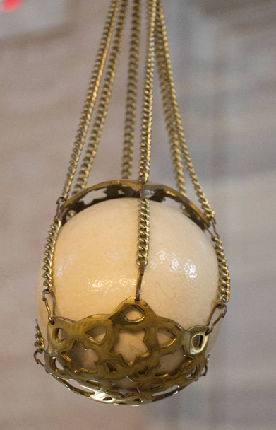  Αυγό στρουθοκαμήλου που βρέθηκαν σε οθωμανικό έγιναν τζαμιά - Φωτογραφία, εικόνα