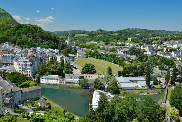 Vue estivale de Lourdes
 - Photo, image