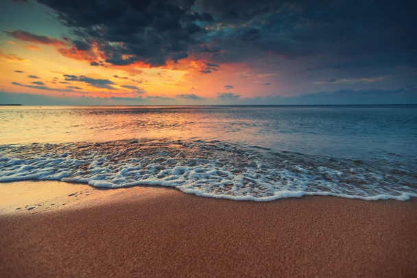 Belo nascer do sol sobre o mar - Foto, Imagem