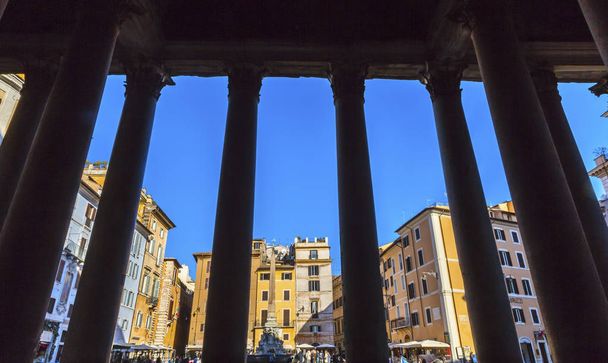 Pantheon Columns Della Porta Fountain Piazza Rotunda Rome Italy - Foto, Bild