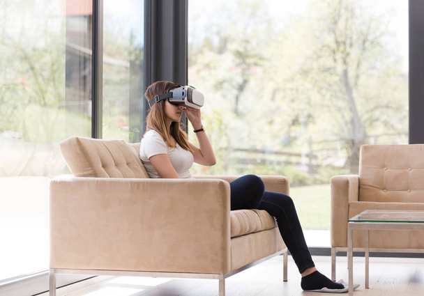 woman using VR-headset glasses of virtual reality - Foto, Imagem