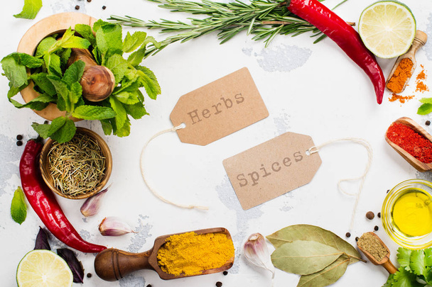 Selection of herbs and spices - Foto, afbeelding