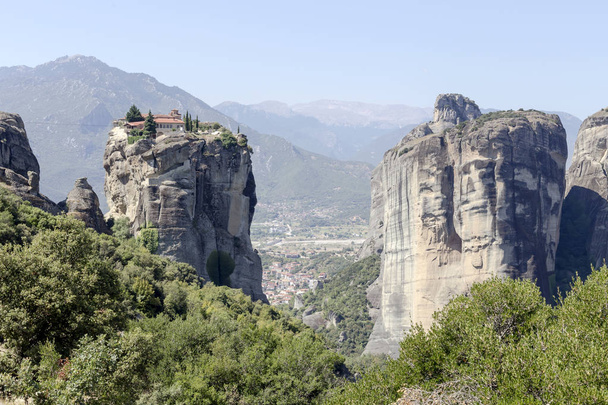 Ορθόδοξα μοναστήρια των Μετεώρων (Ελλάδα)   - Φωτογραφία, εικόνα