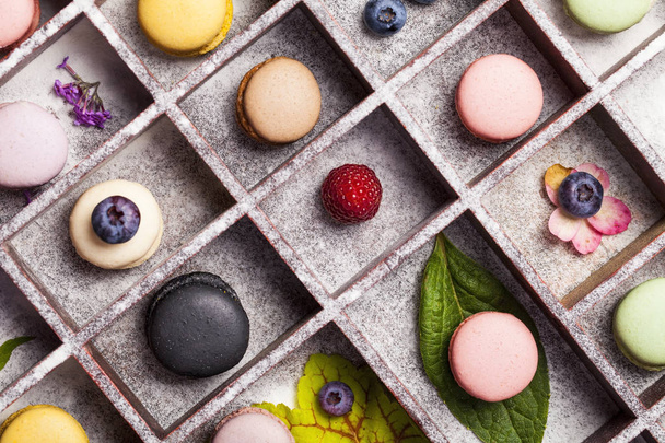 Postre de dulces franceses - Makarons
 - Foto, Imagen