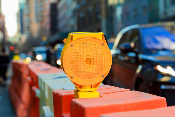 advertencia de señal de tráfico amarilla Luz de advertencia amarilla
 - Foto, Imagen
