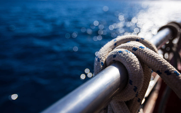 Sailboat rope, yacht detail. Yachting - Foto, Imagen