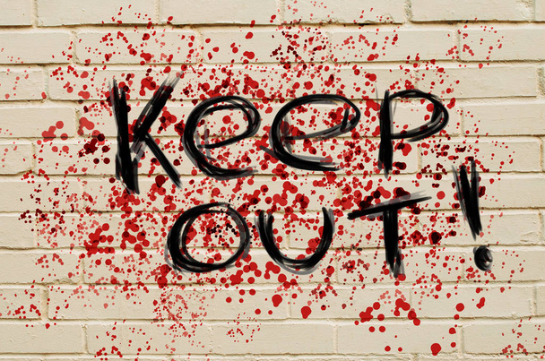 Κρατήσει έξω κίνδυνος επιγραφή σε έναν τοίχο από τούβλα αιματοβαμμένη - Φωτογραφία, εικόνα