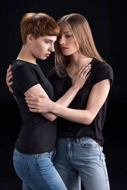 Coppia lesbica abbracciare - Foto, immagini