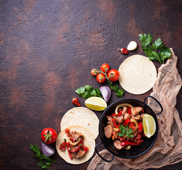 Fajitas paprikat ruoanlaittoon Meksikon tacoja
 - Valokuva, kuva