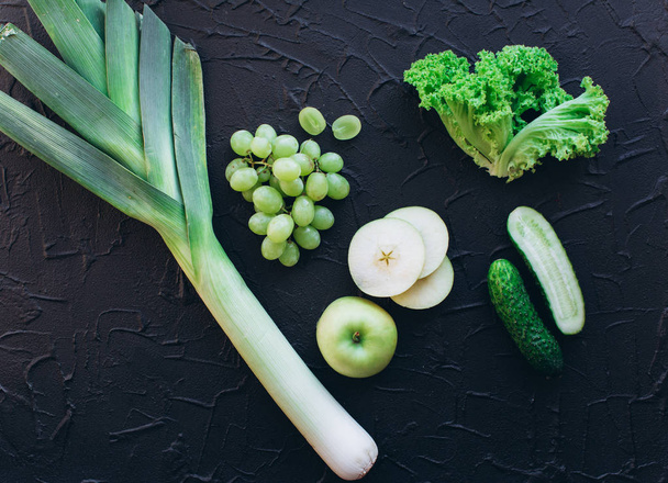 Grünes Obst und Gemüse - Foto, Bild