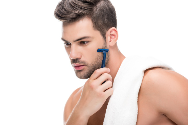 handsome man shaving - Foto, imagen