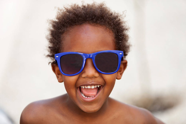 Afro-American kid with sunglasses - Photo, Image